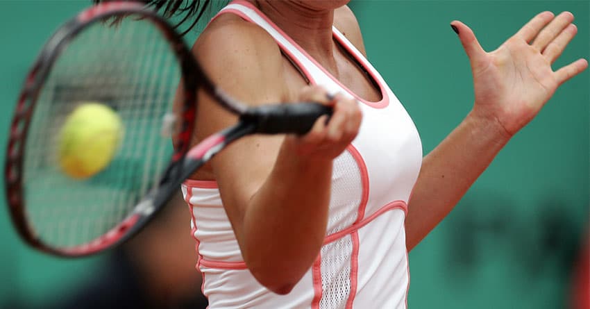 TENİS OYNARKEN DİKKAT EDİLMESİ GEREKEN 3 NOKTA