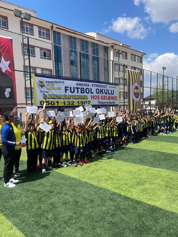 Fenerbahçe Futbol Okulu - Etimesgut - 12. Fotoğraf Fenerbahçe Futbol Okulu - Etimesgut - 12. Fotoğraf