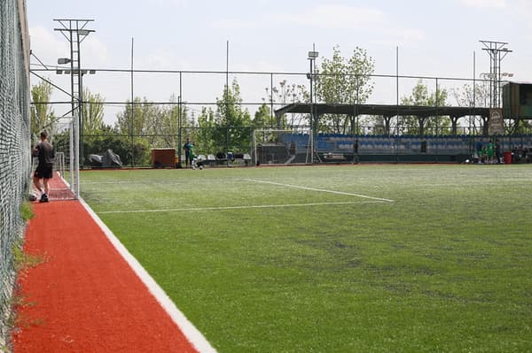 Aybesk Halı Saha - 7. Fotoğraf