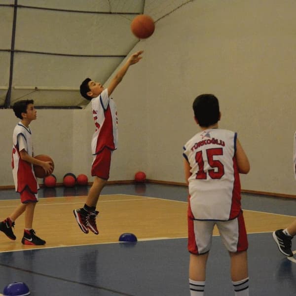 Hidayet Türkoğlu Basketbol ve Spor Okulu - Oran - 3. Fotoğraf